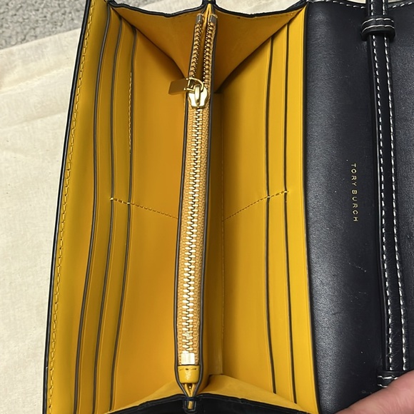 Tory Burch | T Monogram Jacquard Chain Wallet | Tory Navy - Picture 8 of 11